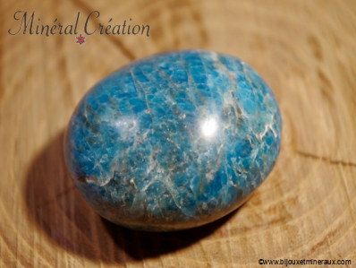 Galet pierre roulée Apatite bleue